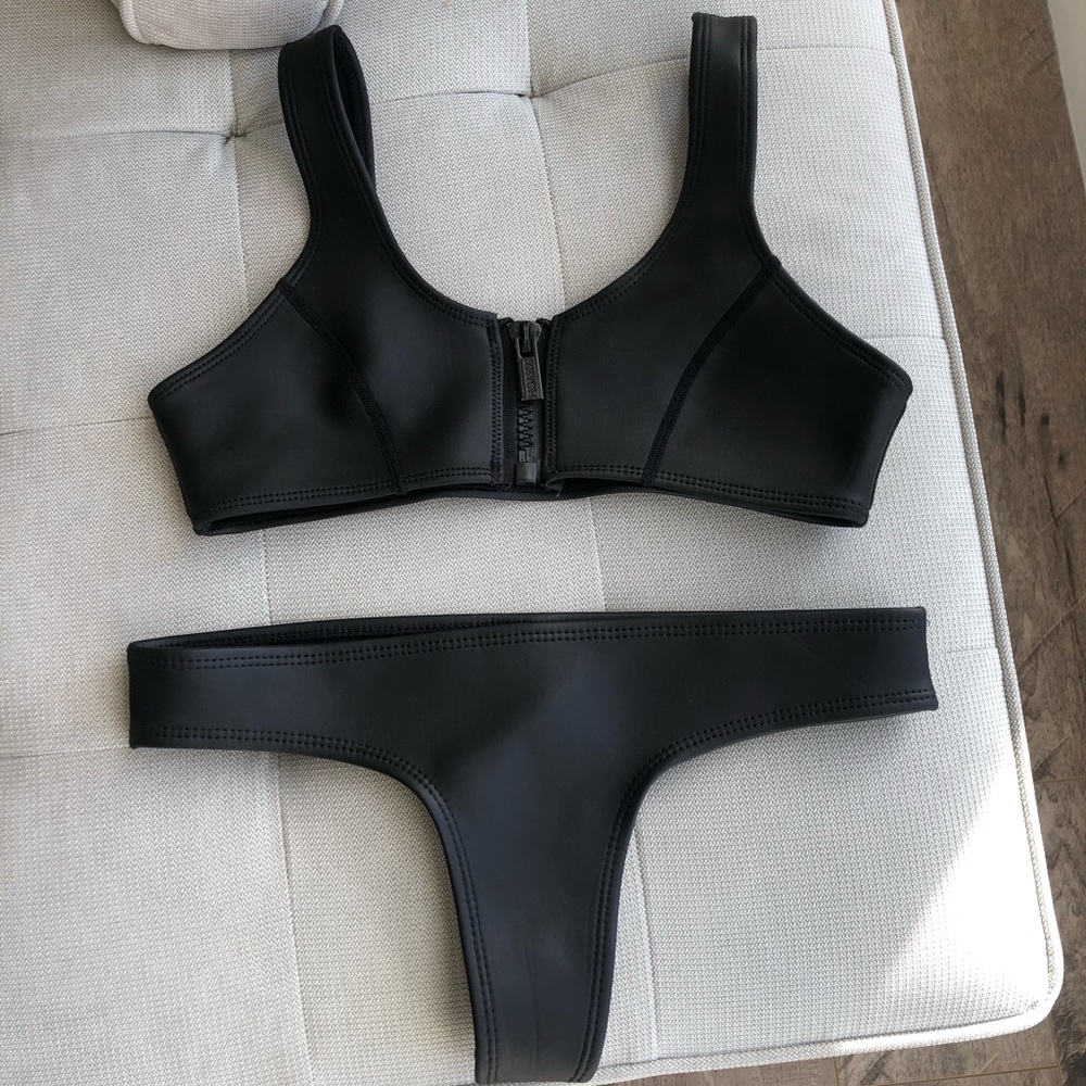 BRAND NEW HOAKA SWIMWEAR